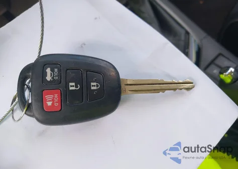 2015 Toyota Corolla S из США, поврежденный, VIN 5YFBURHEXFP222318